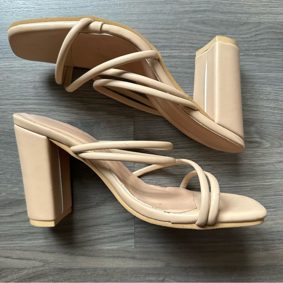 block heels - Picture 3 of 5